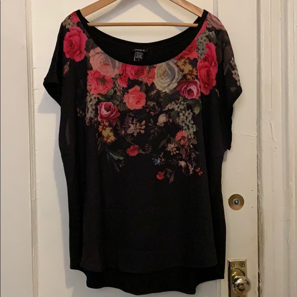 Torrid black & floral blouse tee - size 2 (18)